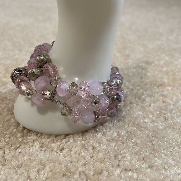 Purple, white & silver stretchy ladies bracelet. - Picture 4 of 6